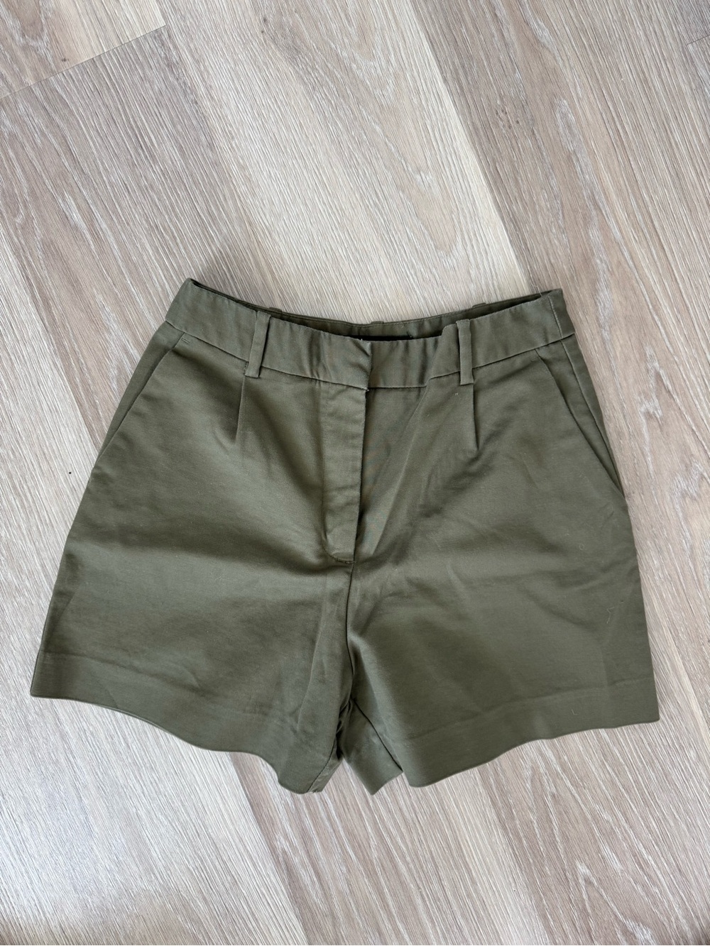 Zara Tailored High-Rise Shorts in Olive Green